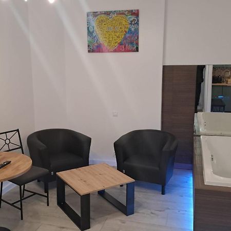 Apartamenty Centrum Z Wanna Dwuosobowa Piotrków Trybunalski Eksteriør billede