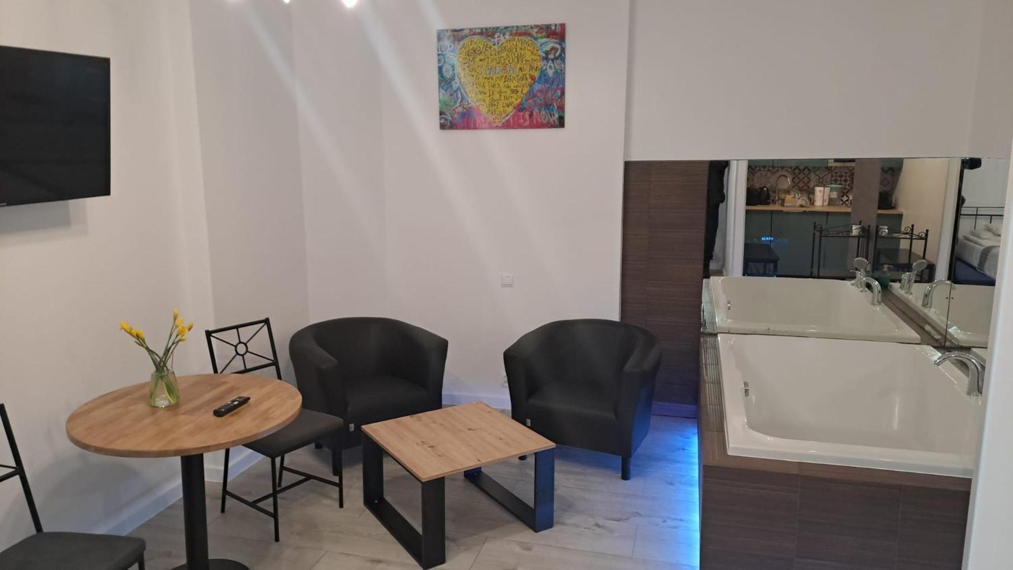 Apartamenty Centrum Z Wanna Dwuosobowa Piotrków Trybunalski Eksteriør billede